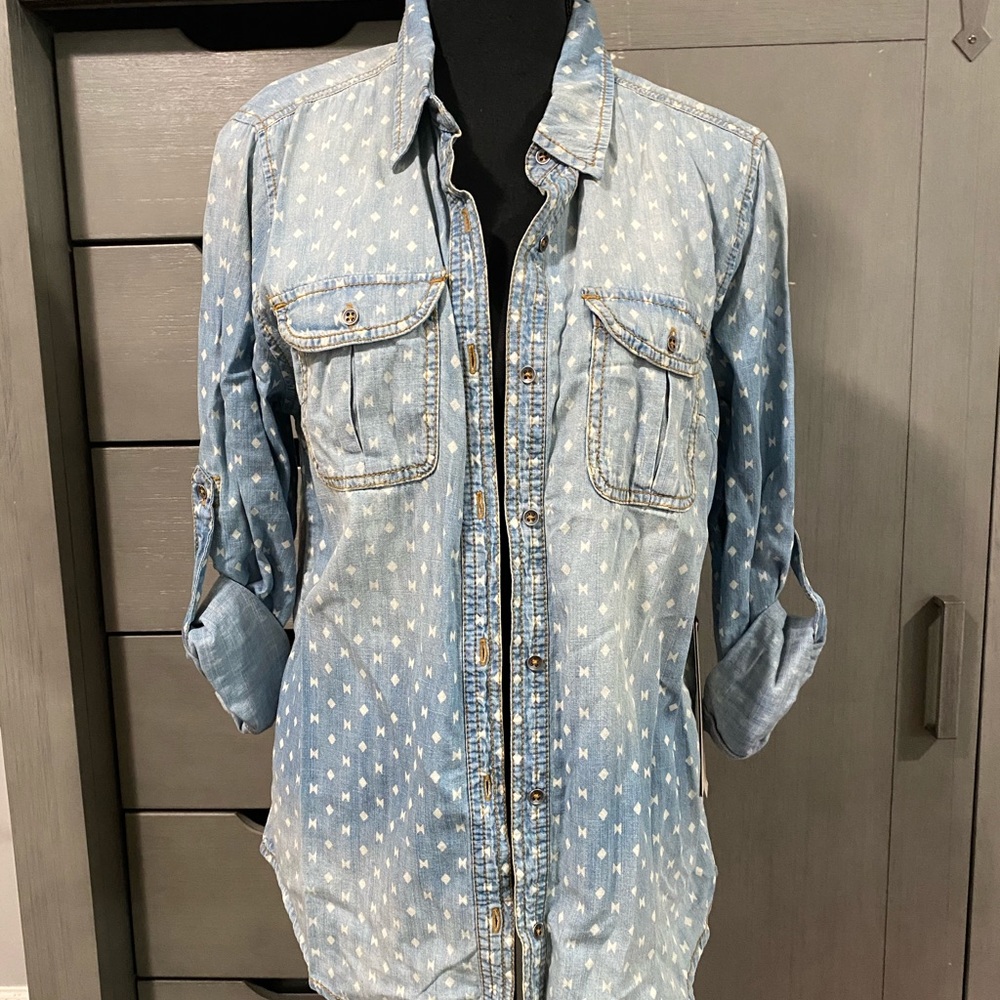Life in Progress Button Up